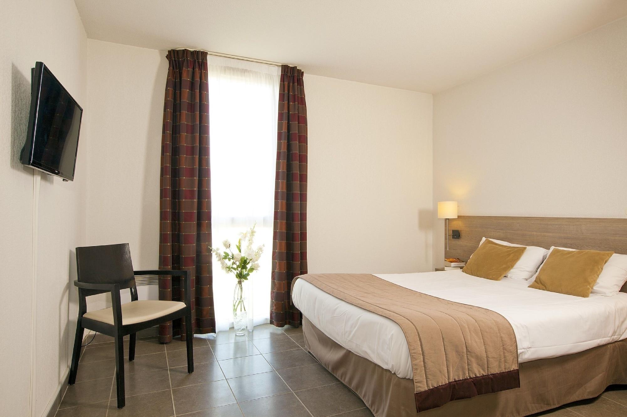 Apparthotel Sejours & Affaires Manosque Exterior photo